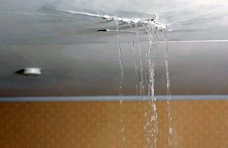 bons réflexes à adopter pour la fuite d’eau de plafond